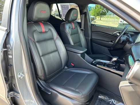 Used 2025 Chevrolet Trax RS w/ Driver Confidence Package FWD image 16