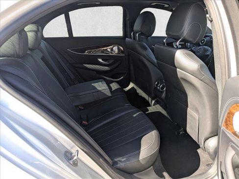 Used 2017 Mercedes-Benz E 300 4MATIC image 21