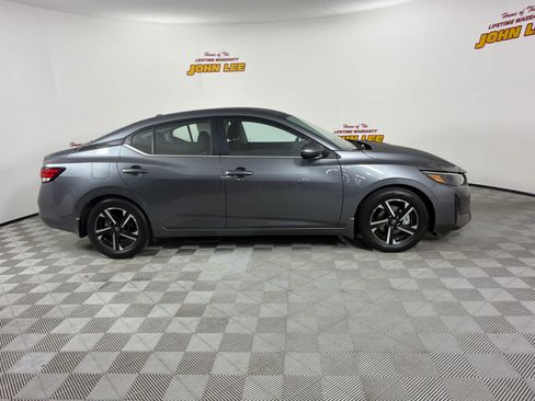Certified 2025 Nissan Sentra SV w/ Trunk Package FWD image 7