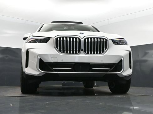 New 2026 BMW X5 xDrive50e w/ Climate Comfort Package AWD/4WD image 45