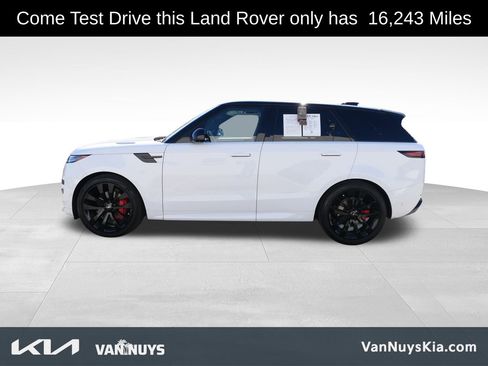 Used 2023 Land Rover Range Rover Sport SE Dynamic image 6