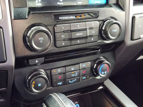 Used 2016 Ford F150 XLT w/ Equipment Group 302A Luxury AWD/4WD image 24