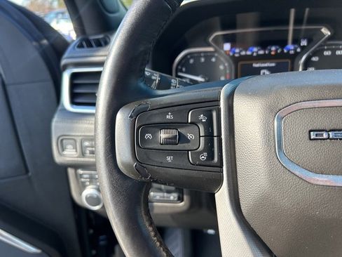 Used 2021 GMC Yukon Denali w/ Denali Premium Package image 21