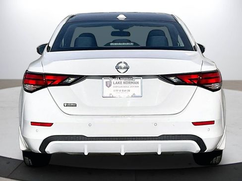 Used 2020 Nissan Sentra SV image 8