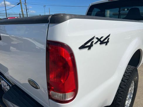 Used 2003 Ford F250 XL AWD/4WD image 9