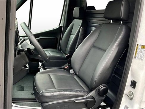 Used 2025 Mercedes-Benz Sprinter 2500 image 23