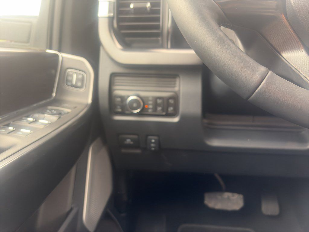 Used 2026 Ford F450 Platinum AWD/4WD image 22