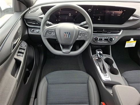 New 2026 Buick Envista Preferred image 7