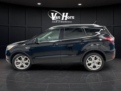 Used 2017 Ford Escape Titanium w/ Equipment Group 301A FWD image 4