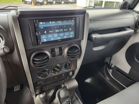 Used 2010 Jeep Wrangler Sport AWD/4WD image 28