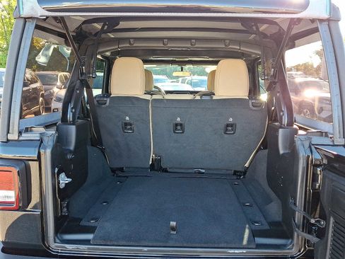 Used 2022 Jeep Wrangler Unlimited Sport image 28
