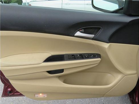 Used 2011 Honda Accord LX image 12