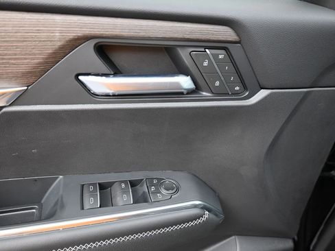 New 2026 GMC Acadia Denali w/ Super Cruise Package image 12