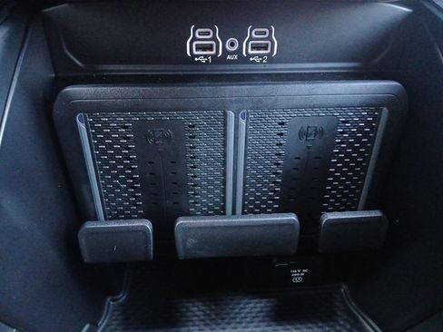 Used 2022 RAM 2500 Laramie AWD/4WD image 6