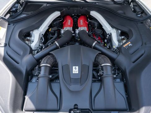 Used 2023 Ferrari Portofino M RWD image 12