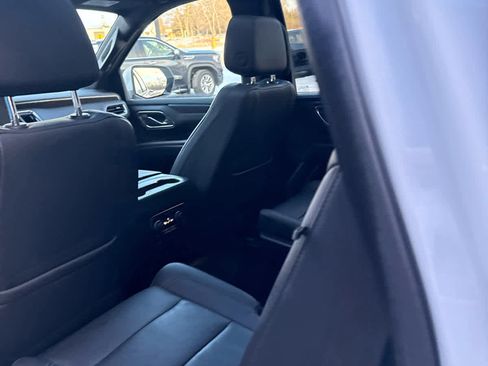 Used 2022 Chevrolet Tahoe Z71 w/ Z71 Off-Road Package image 10