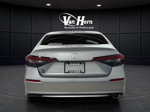 Used 2025 Honda Civic Sport image 6