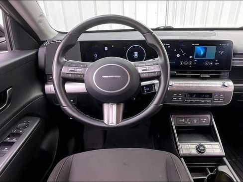 Certified 2024 Hyundai Kona SEL FWD image 5