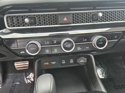Certified 2025 Honda Civic Sport image 17