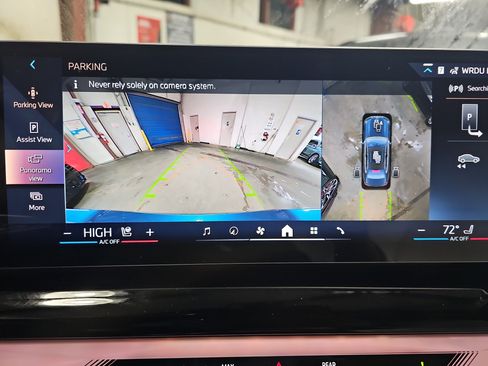 New 2026 BMW i5 eDrive40 w/ Premium Package image 24