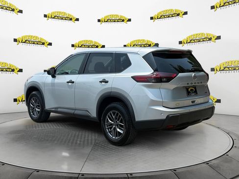 Used 2024 Nissan Rogue S AWD/4WD image 3