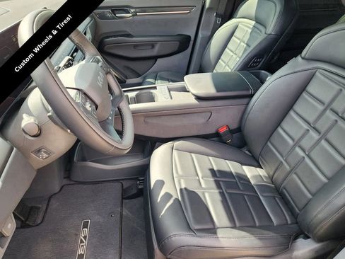 New 2026 Kia EV9 Land w/ Nightfall Edition Package AWD/4WD image 9