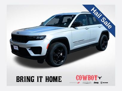 Used 2023 Jeep Grand Cherokee Altitude