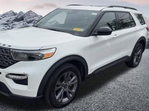 Used 2023 Ford Explorer XLT w/ Equipment Group 202A AWD/4WD image 1