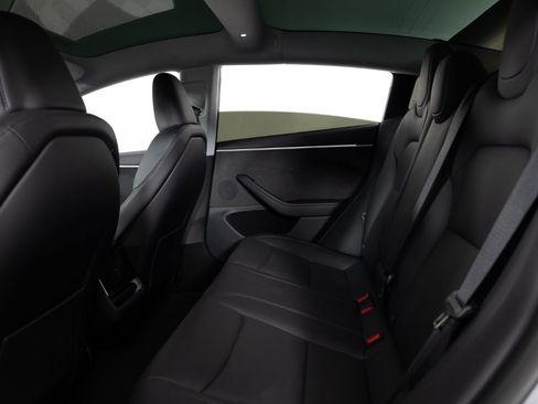 Used 2025 Tesla Model 3 Long Range AWD/4WD image 18