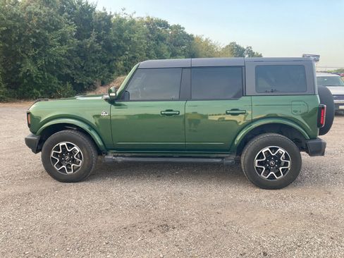 Used 2023 Ford Bronco Outer Banks AWD/4WD image 2