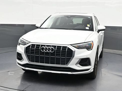 Used 2022 Audi Q3 2.0T Premium w/ Convenience Package AWD/4WD image 9