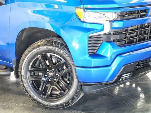 Used 2023 Chevrolet Silverado 1500 RST image 4