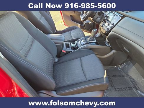 Used 2017 Nissan Rogue SV image 29