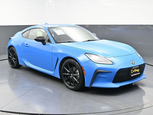 Used 2022 Toyota GR86 Premium w/ ALL Weather Mat Package (TMS) image 5