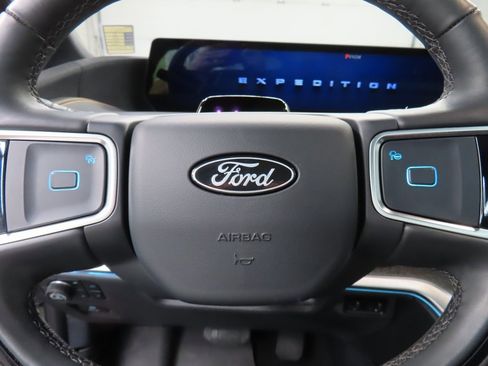 Used 2025 Ford Expedition Tremor image 60