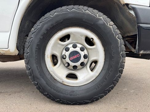 Used 2015 GMC Savana 2500 image 13