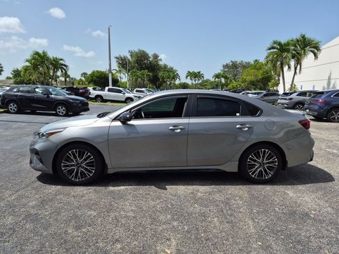 Used 2022 Kia Forte GT-Line w/ GT-Line Premium Package FWD image 8