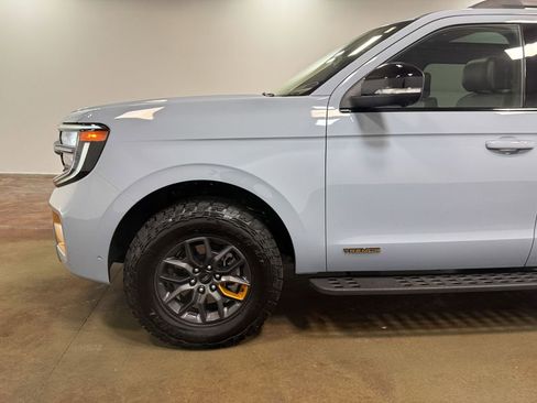 Used 2025 Ford Expedition Tremor image 38