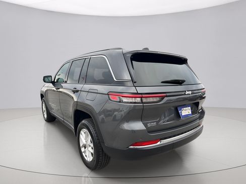 Used 2025 Jeep Grand Cherokee Laredo X RWD image 5