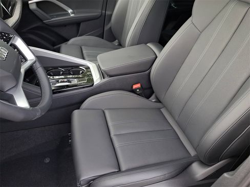 New 2025 Audi Q5 2.0T Premium Plus image 18