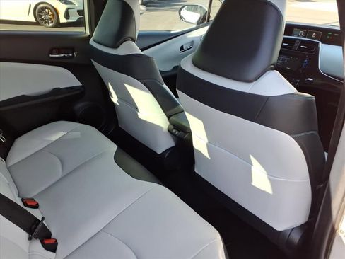 Used 2019 Toyota Prius L Eco image 20
