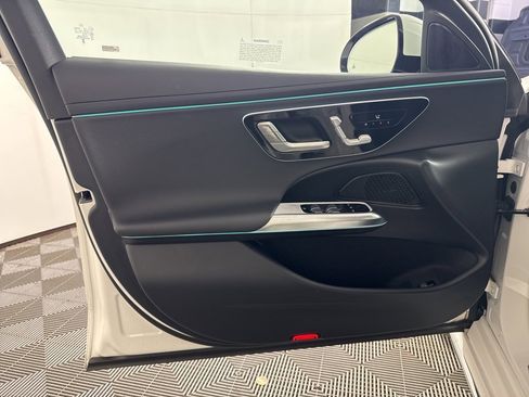 Certified 2025 Mercedes-Benz E 350 4MATIC Sedan image 15