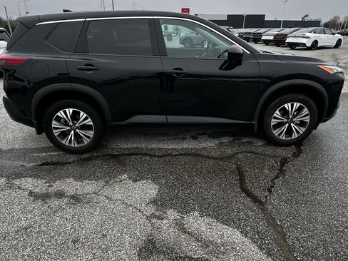 Used 2023 Nissan Rogue SV image 6