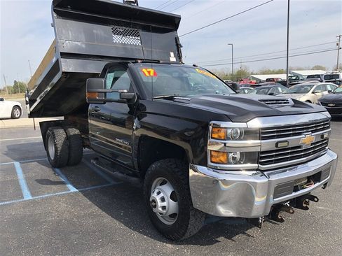 Used 2017 Chevrolet Silverado 3500 W/T w/ WT Convenience Package AWD/4WD image 6
