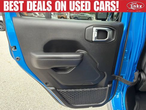 Used 2025 Jeep Gladiator Sport AWD/4WD image 28