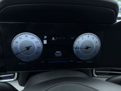 Certified 2024 Hyundai Elantra Limited FWD image 17
