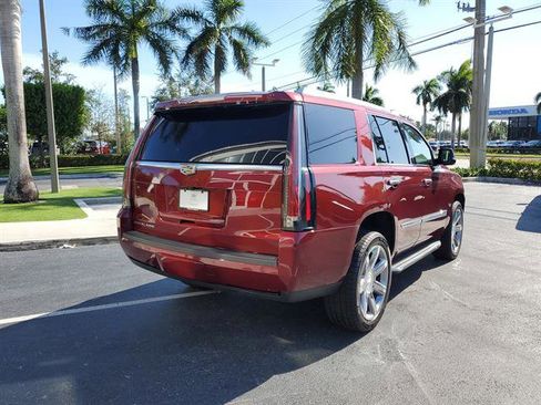 Used 2020 Cadillac Escalade Premium Luxury AWD/4WD image 5