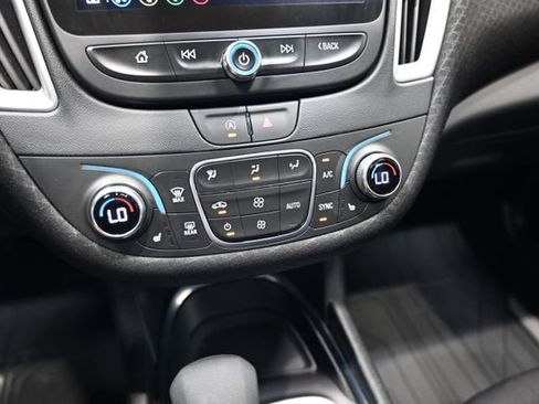 Used 2024 Chevrolet Malibu LT w/ LPO, Floor Liner Package FWD image 17