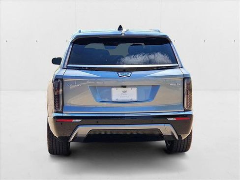 New 2026 Cadillac Vistiq Luxury image 8
