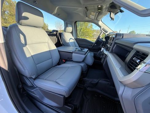 New 2026 Ford F250 XL w/ XL Chrome Package AWD/4WD image 21